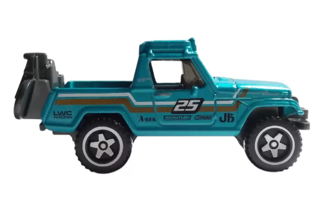 67 Jeepster Commando